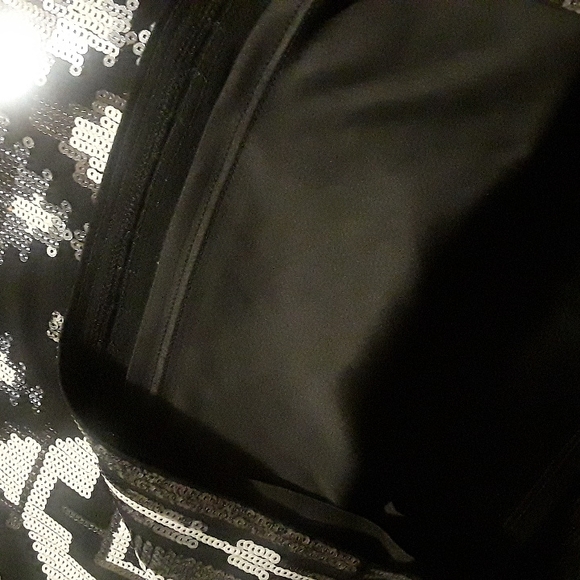 Express Sequin mini skirt Aztec pattern XS NWOT Sparkly High Contrast Geometric - Picture 6 of 6